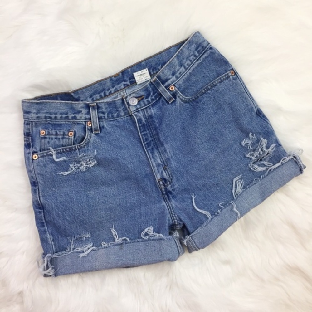 Vintage Levis Distressed Cut Off Jean Shorts